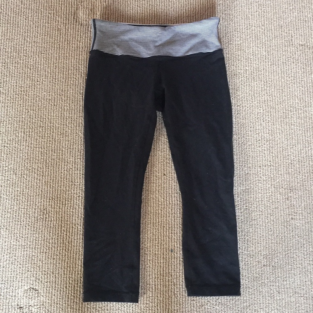 Black lulu lemon crops